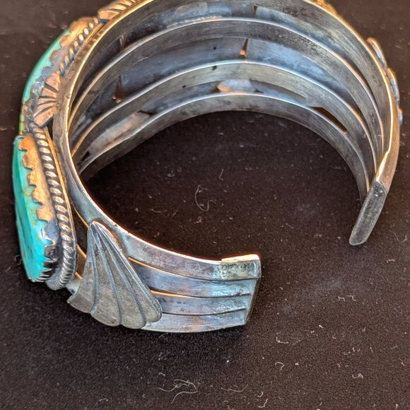 Stunning Vintage Navajo Sterling Silver Four-Stone Turquoise Cuff Bracelet - Picture 5 of 13
